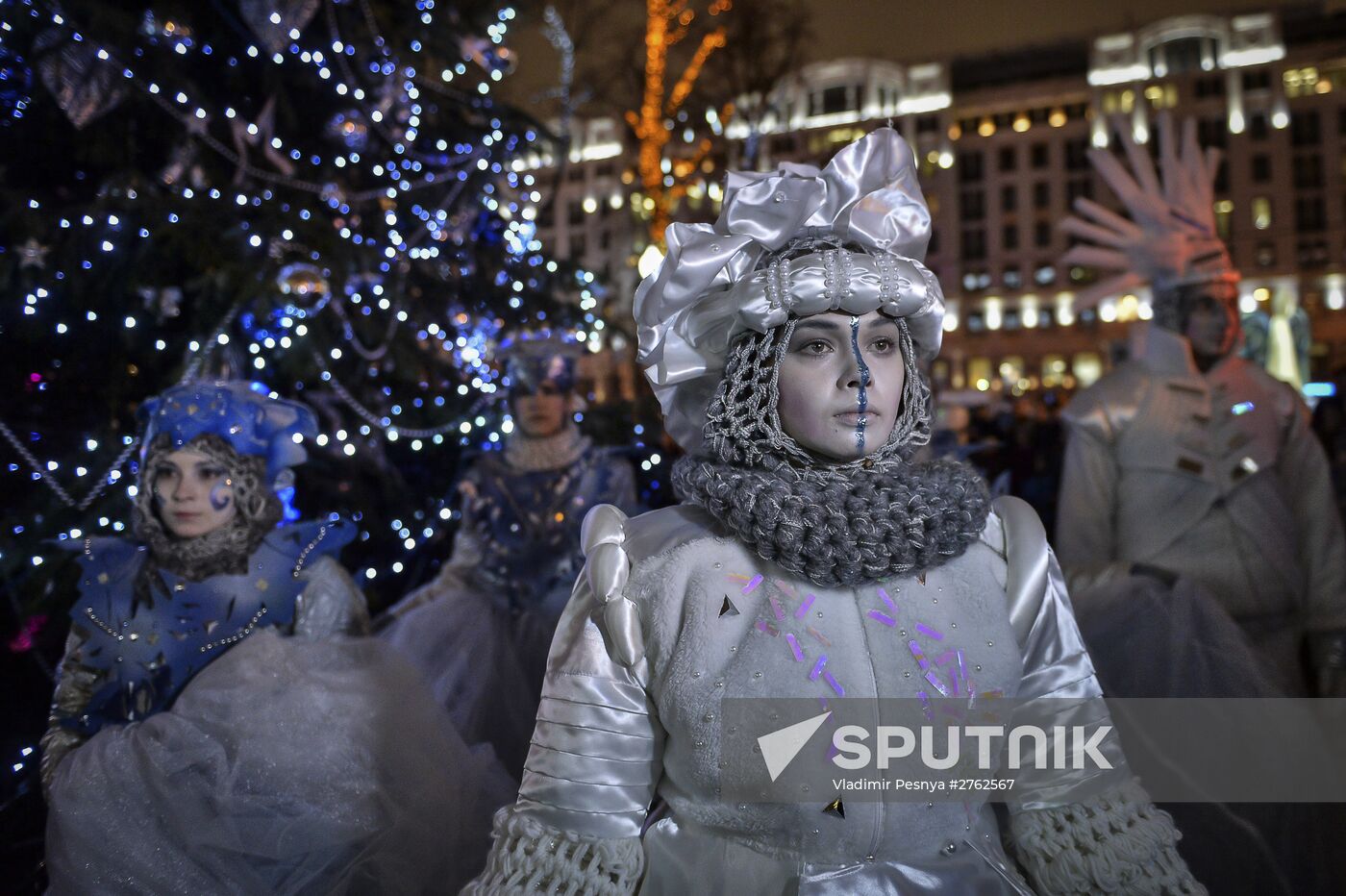 Winter days of street theaters