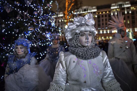 Winter days of street theaters