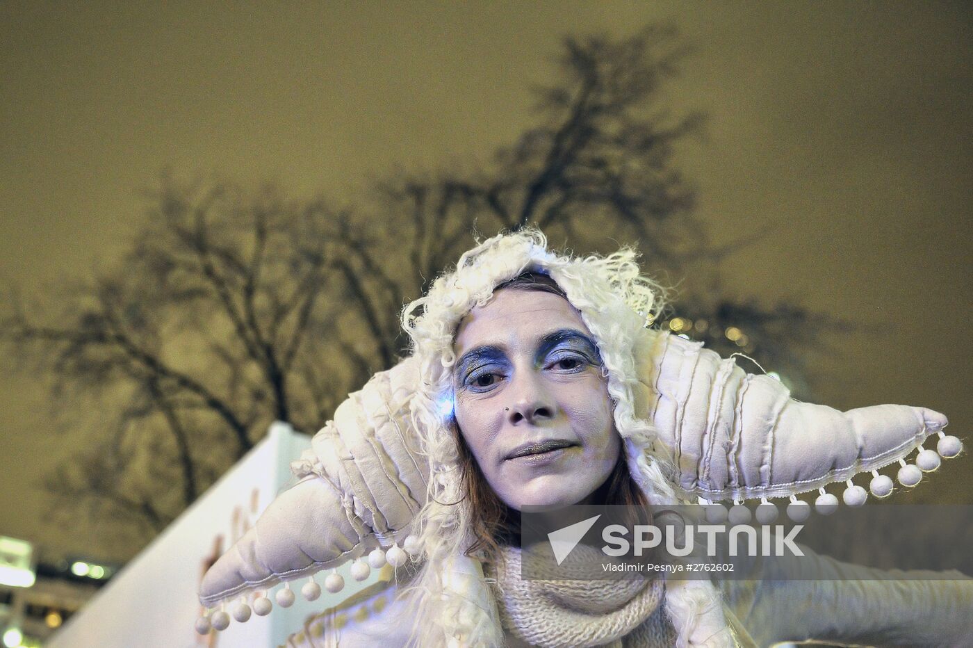 Winter days of street theaters