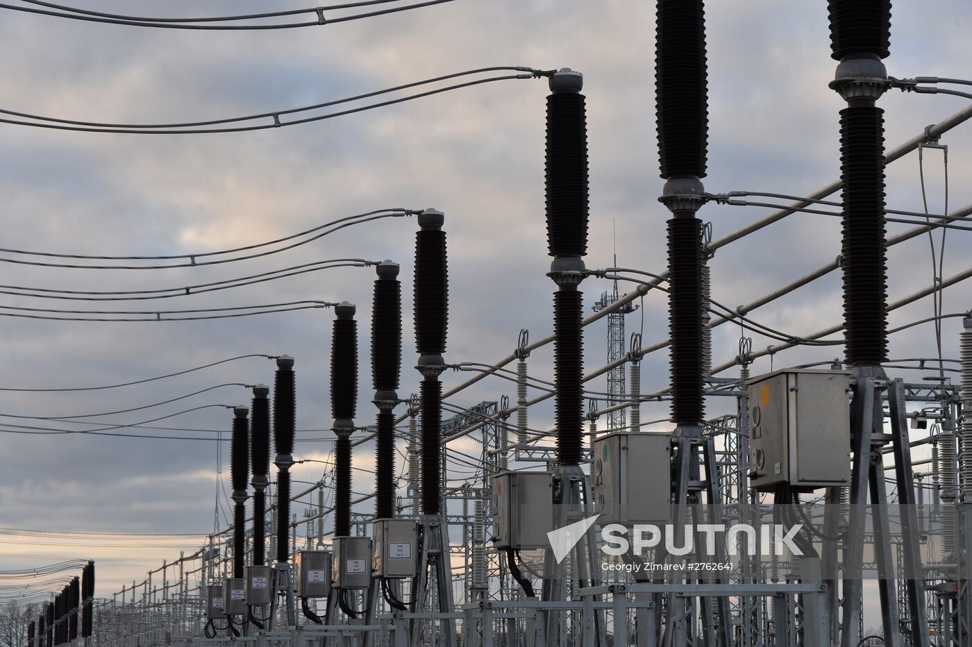 Power bridge construction over Kerch Strait