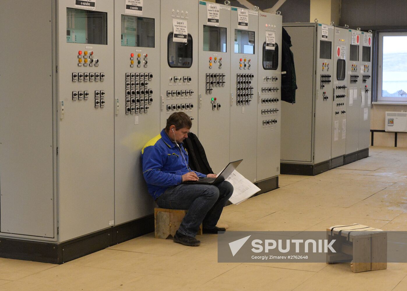 Power bridge construction over Kerch Strait
