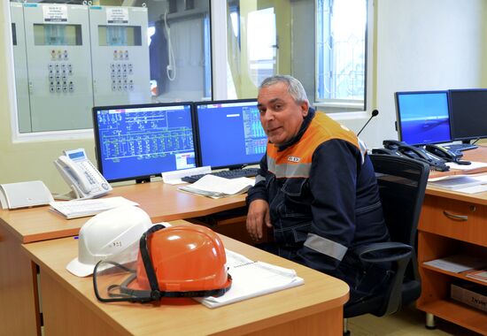 Power bridge construction over Kerch Strait