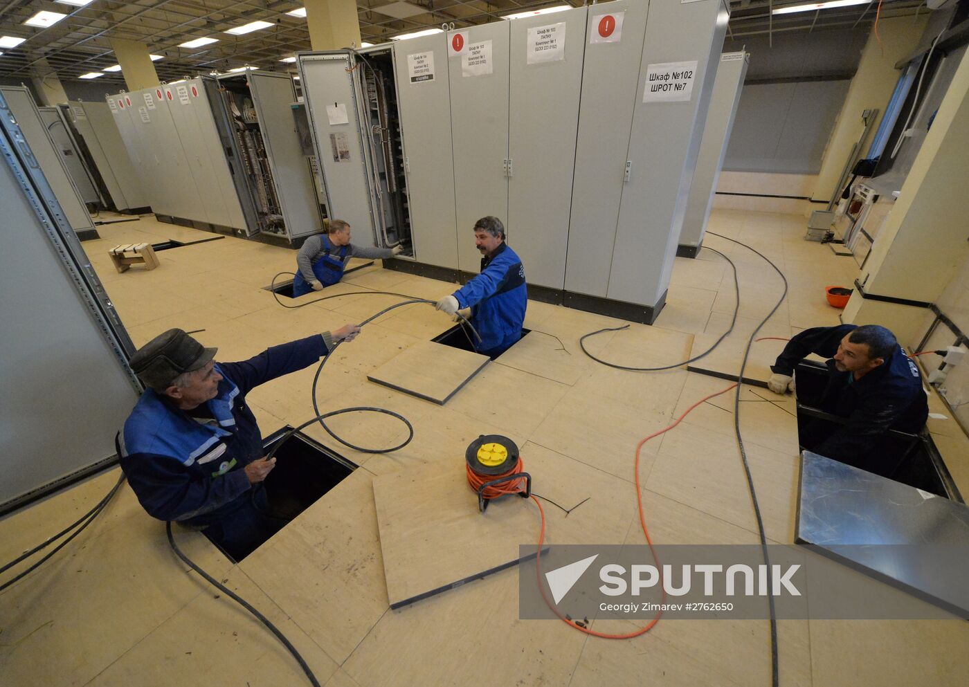 Power bridge construction over Kerch Strait