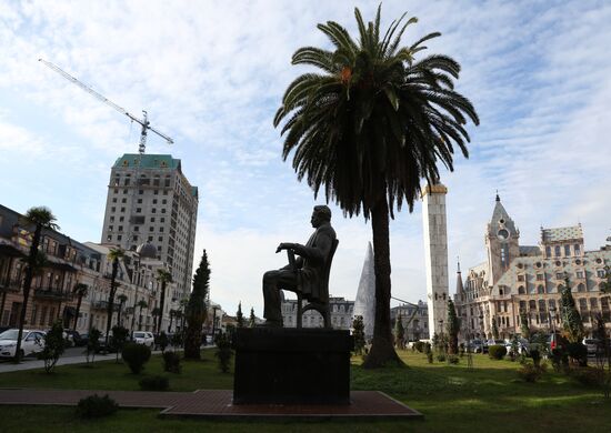 Cities of the world. Batumi