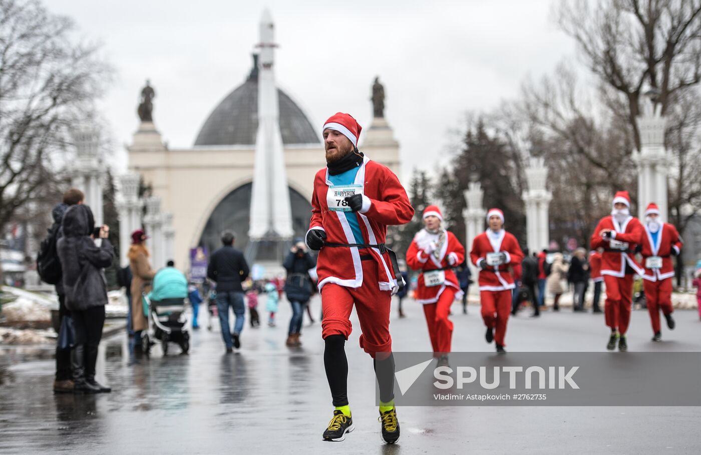 Happy Run featuring Fathers Frost at VDNKh