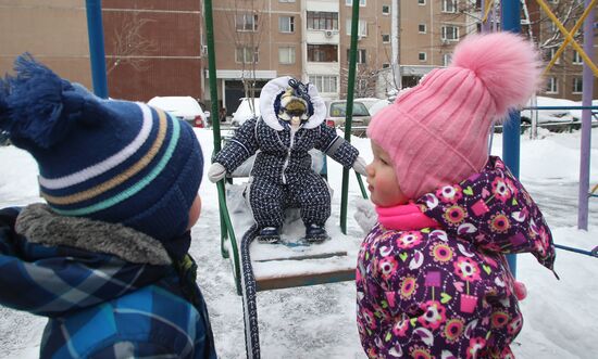 Monkey Yuppi lives in Moscow family