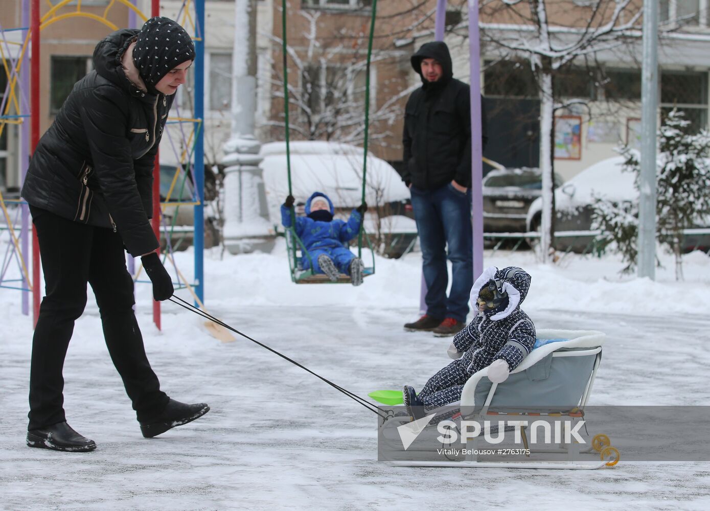Monkey Yuppi lives in Moscow family