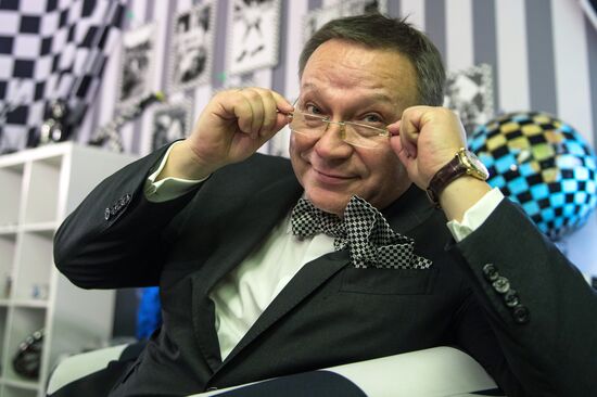 Opening of exhibit dedicated to anniversary of 'OBA-NA' program