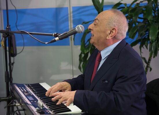 Opening of exhibit dedicated to anniversary of 'OBA-NA' program