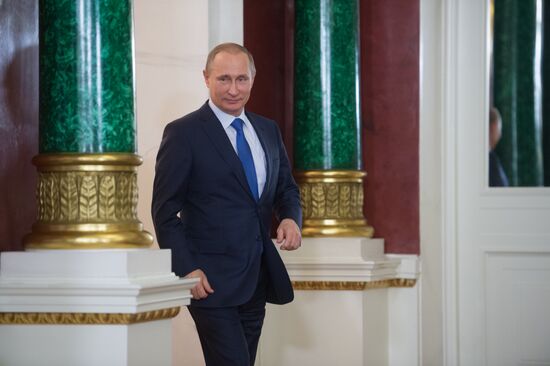 Vladimir Putin takes part in CSTO and Supreme Eurasian Economic Council summits in Moscow