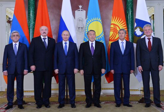 Russian President Vladimir Putin participates in CSTO and Supreme Eurasian Economic Council summits in Moscow