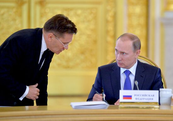Russian President Vladimir Putin participates in CSTO and Supreme Eurasian Economic Council summits in Moscow