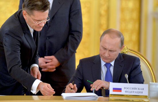 Russian President Vladimir Putin participates in CSTO and Supreme Eurasian Economic Council summits in Moscow