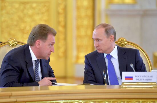 Russian President Vladimir Putin participates in CSTO and Supreme Eurasian Economic Council summits in Moscow