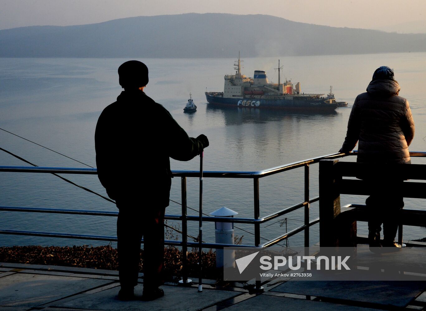Icebreaker Admiral Makarov sails for the Arctic from Vladivostok