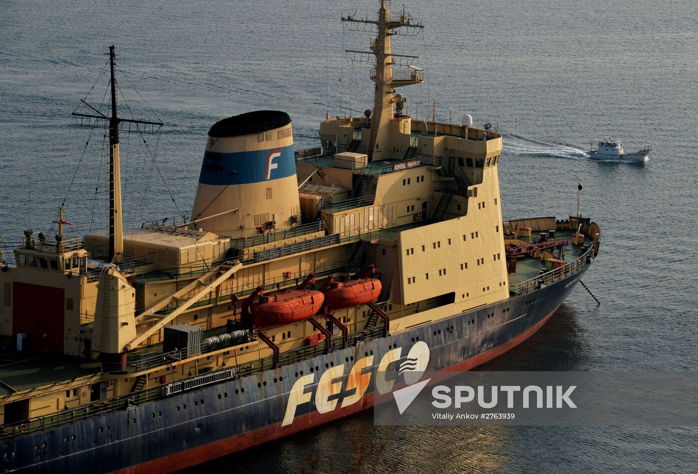 Icebreaker Admiral Makarov sails for the Arctic from Vladivostok