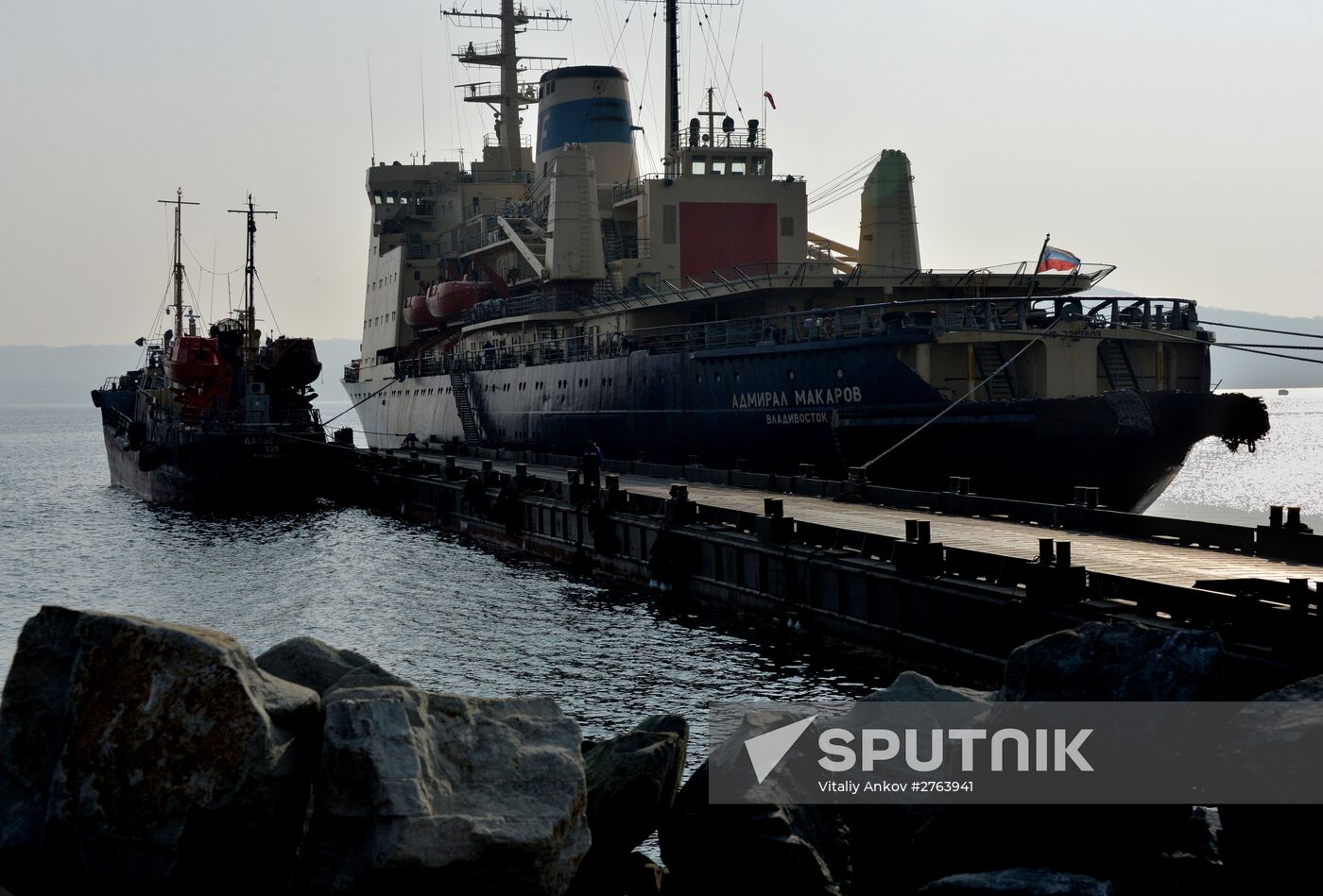Icebreaker Admiral Makarov sails for the Arctic from Vladivostok