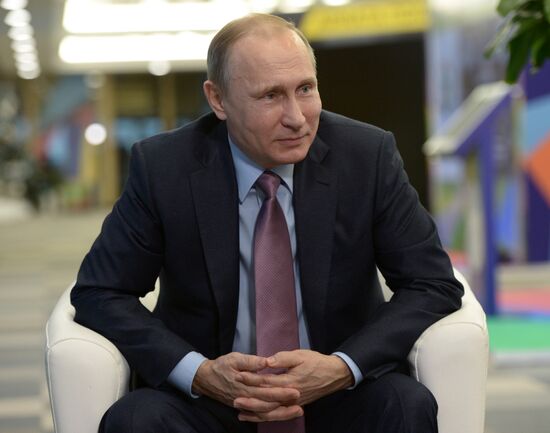 President Vladimir Putin takes part in plenary meeting of first Russian Internet Economy Forum
