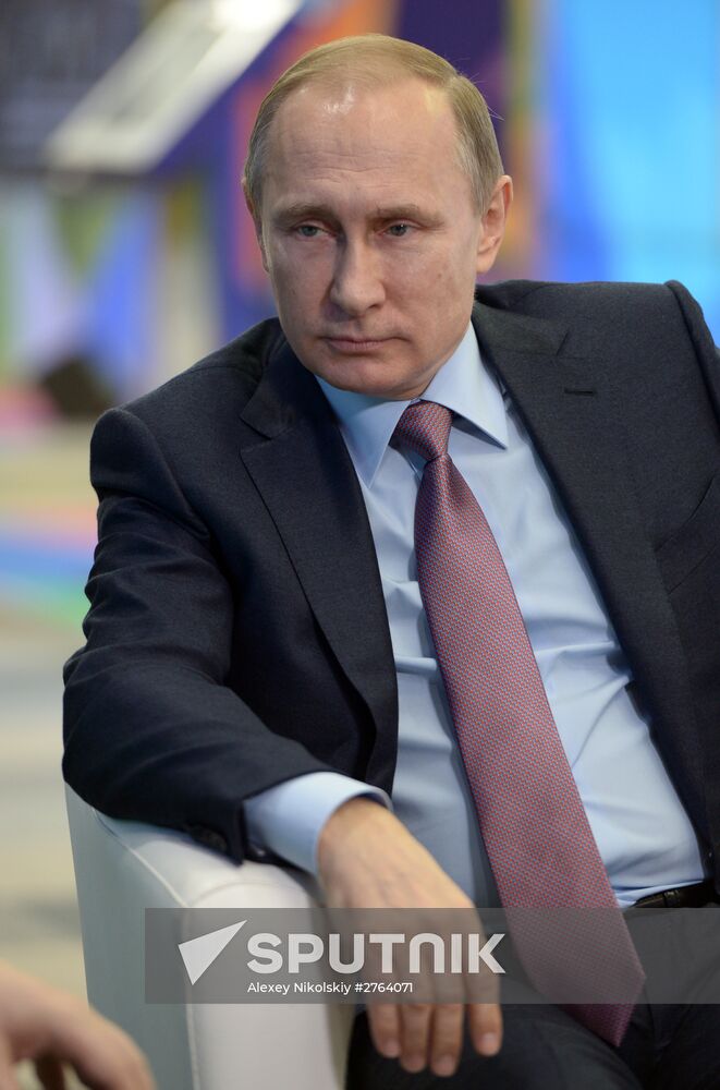 President Vladimir Putin takes part in plenary meeting of first Russian Internet Economy Forum