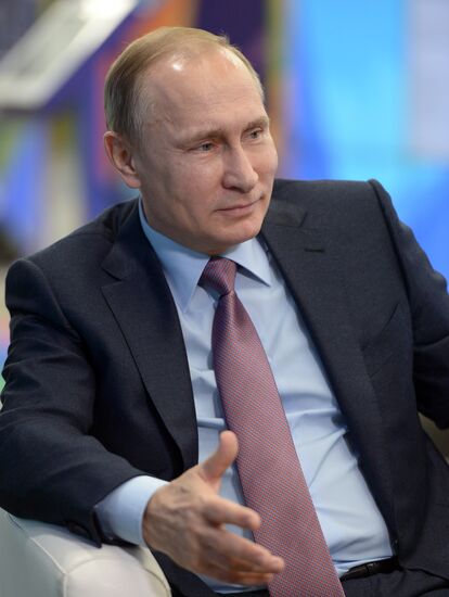 President Vladimir Putin takes part in plenary meeting of first Russian Internet Economy Forum