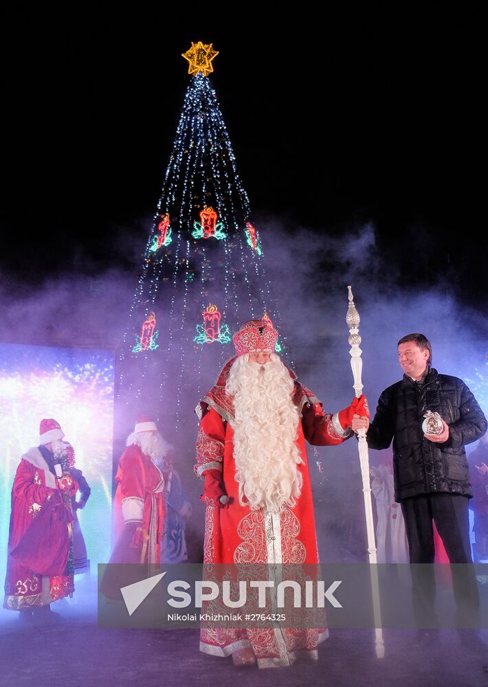 Father Frost from Veliky Ustyug visits Samara