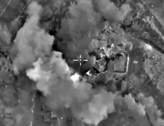 Russian Aerospace Forces destroy Daesh training camp