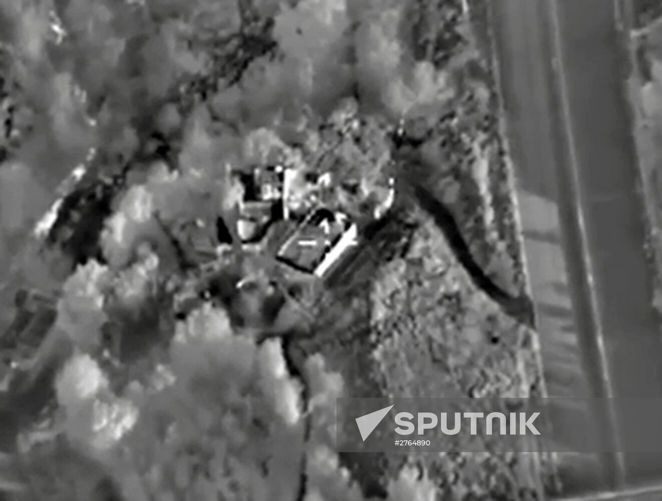 Russian Aerospace Forces destroy Daesh training camp