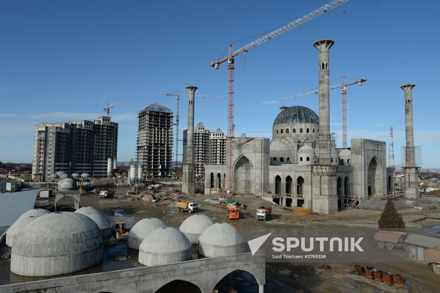 Building one of the world's largest mosques in Chechnya