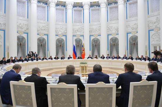 President Putin meets with Russian business community representatives