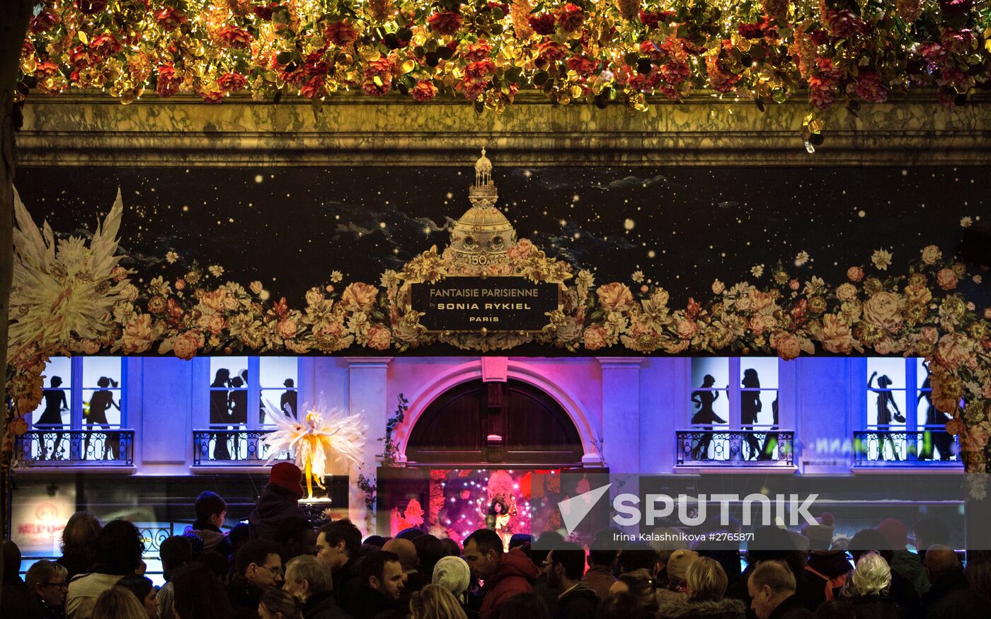 Paris decorated for the New Year's