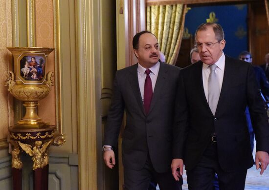 Foreign Minister Sergei Lavrov meets with Qatarian countyerpart