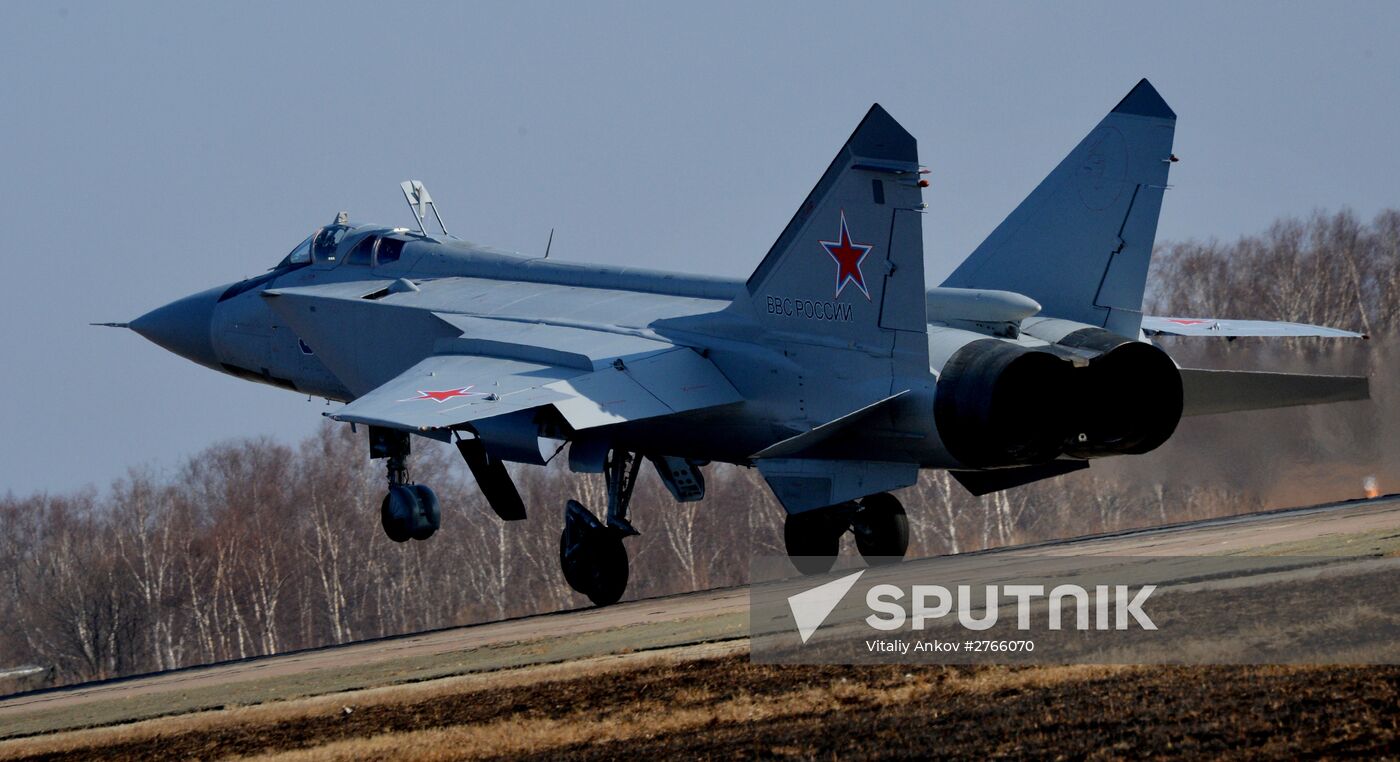 Primorye Air Regiment receives three MiG-31BM Interceptors