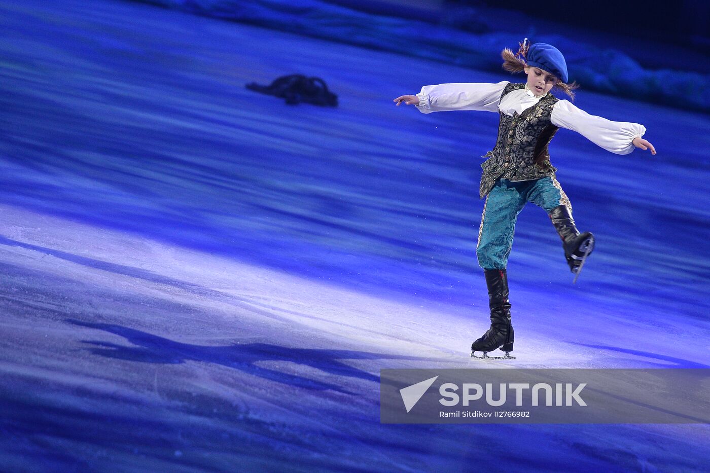 Sindbad and Princess Anne ice show premiered