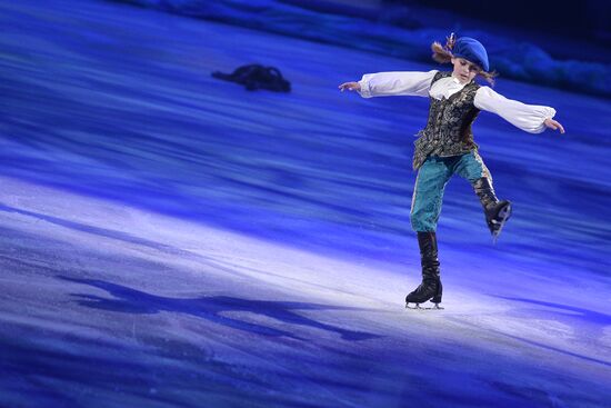 Sindbad and Princess Anne ice show premiered