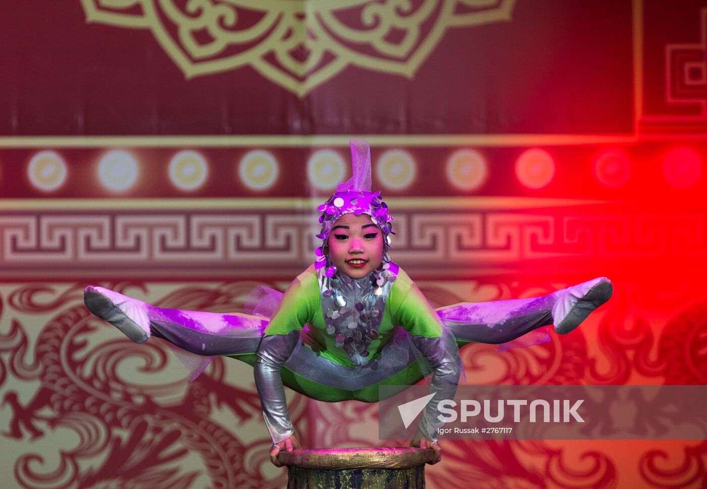 China Circus performs in St. Petersburg