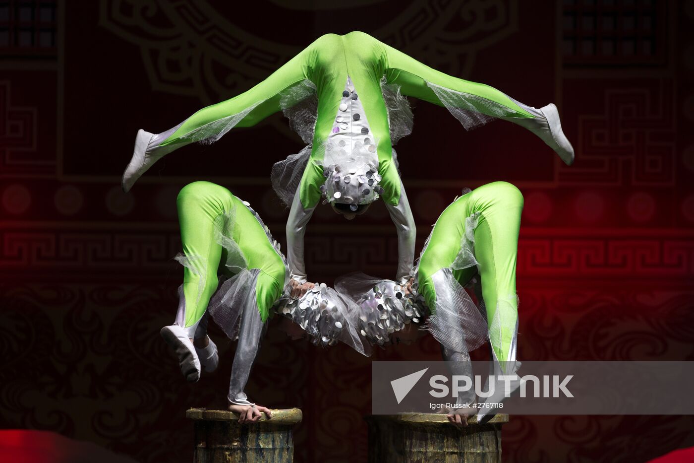 China Circus performs in St. Petersburg