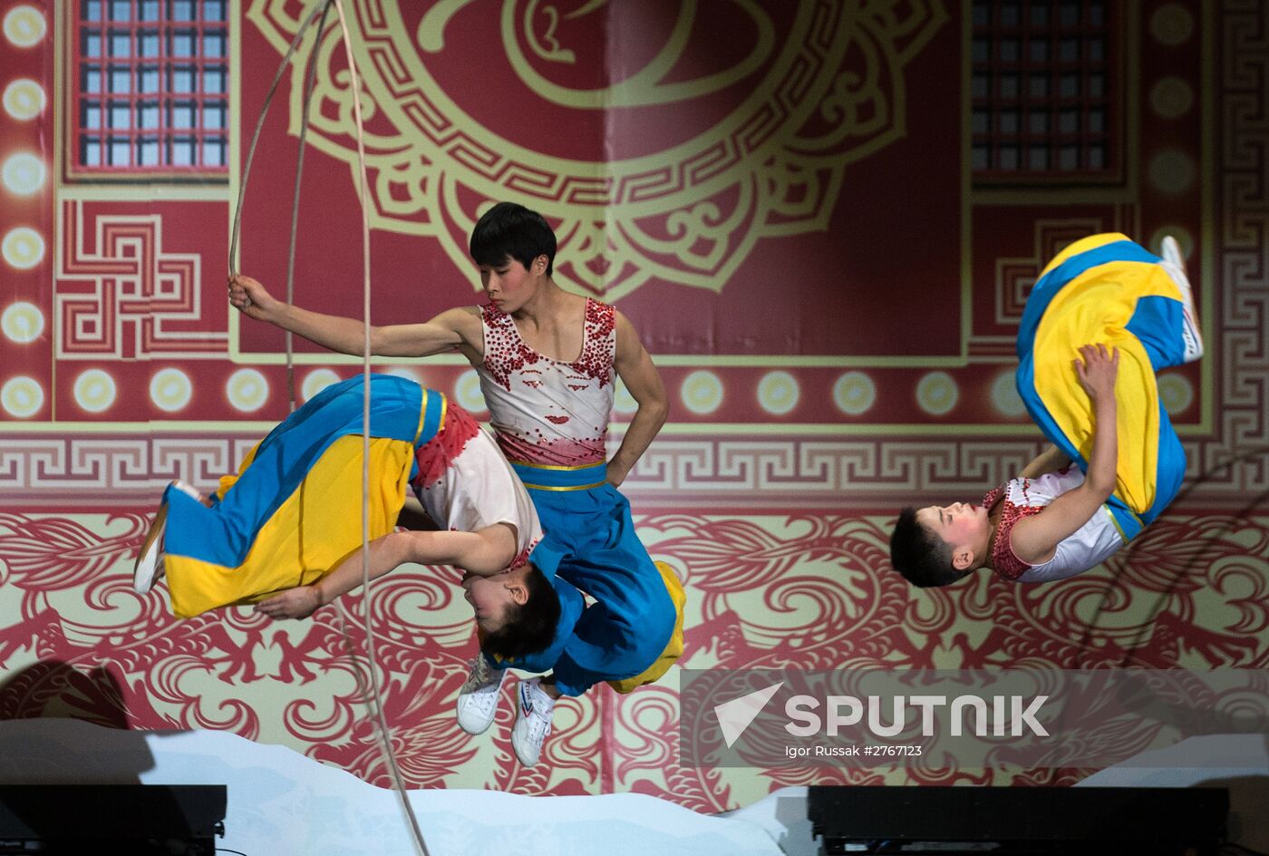 China Circus performs in St. Petersburg