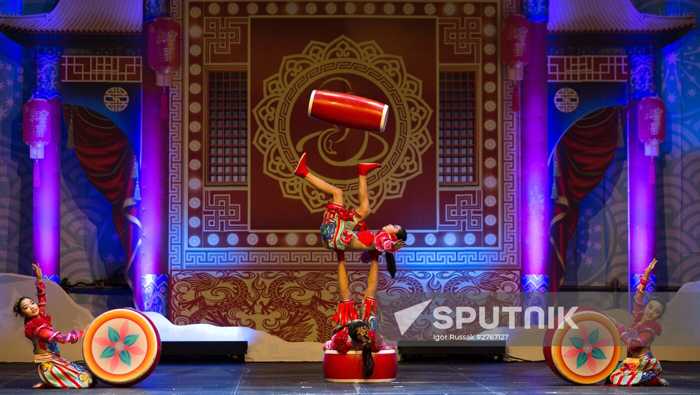China Circus performs in St. Petersburg
