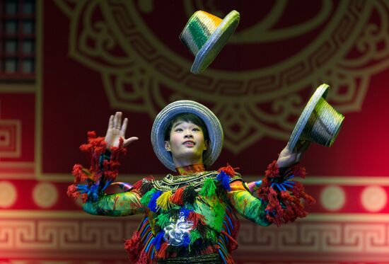 China Circus performs in St. Petersburg