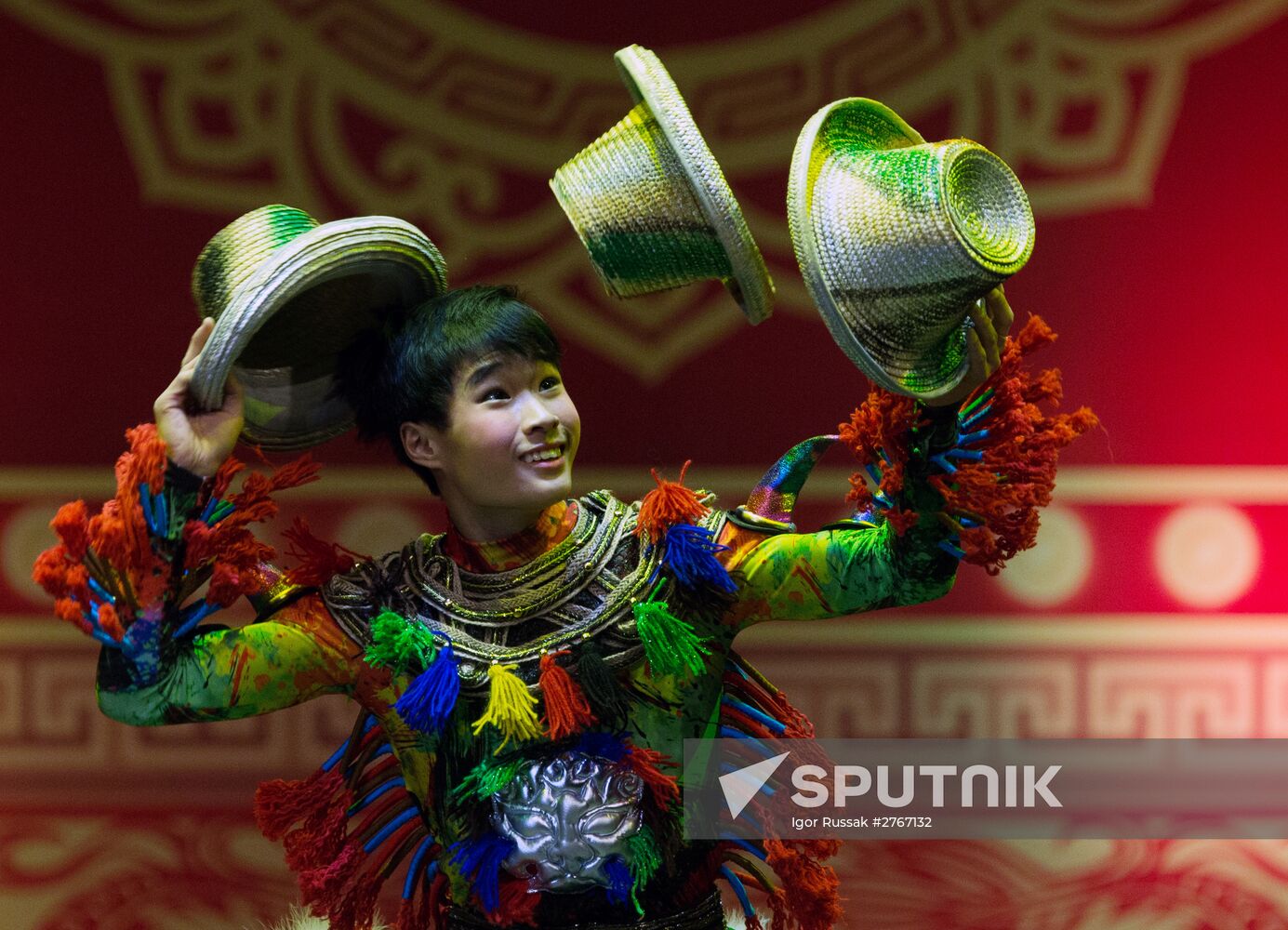 China Circus performs in St. Petersburg