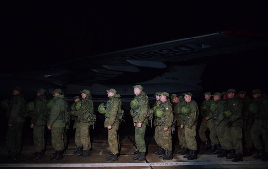 Russia’s Black Sea Fleet marines arrive arrive in Crimea after operation in Syria
