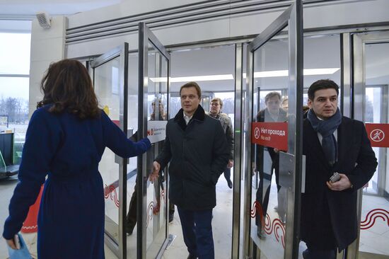 Botanichesky Sad Station's southern hallway opens after renovation