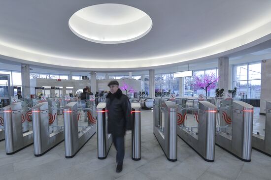 Botanichesky Sad Station's southern hallway opens after renovation