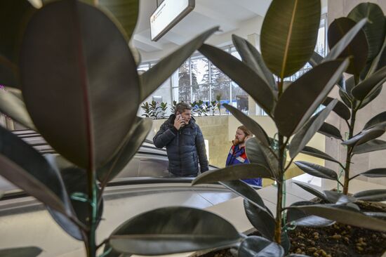Botanichesky Sad Station's southern hallway opens after renovation