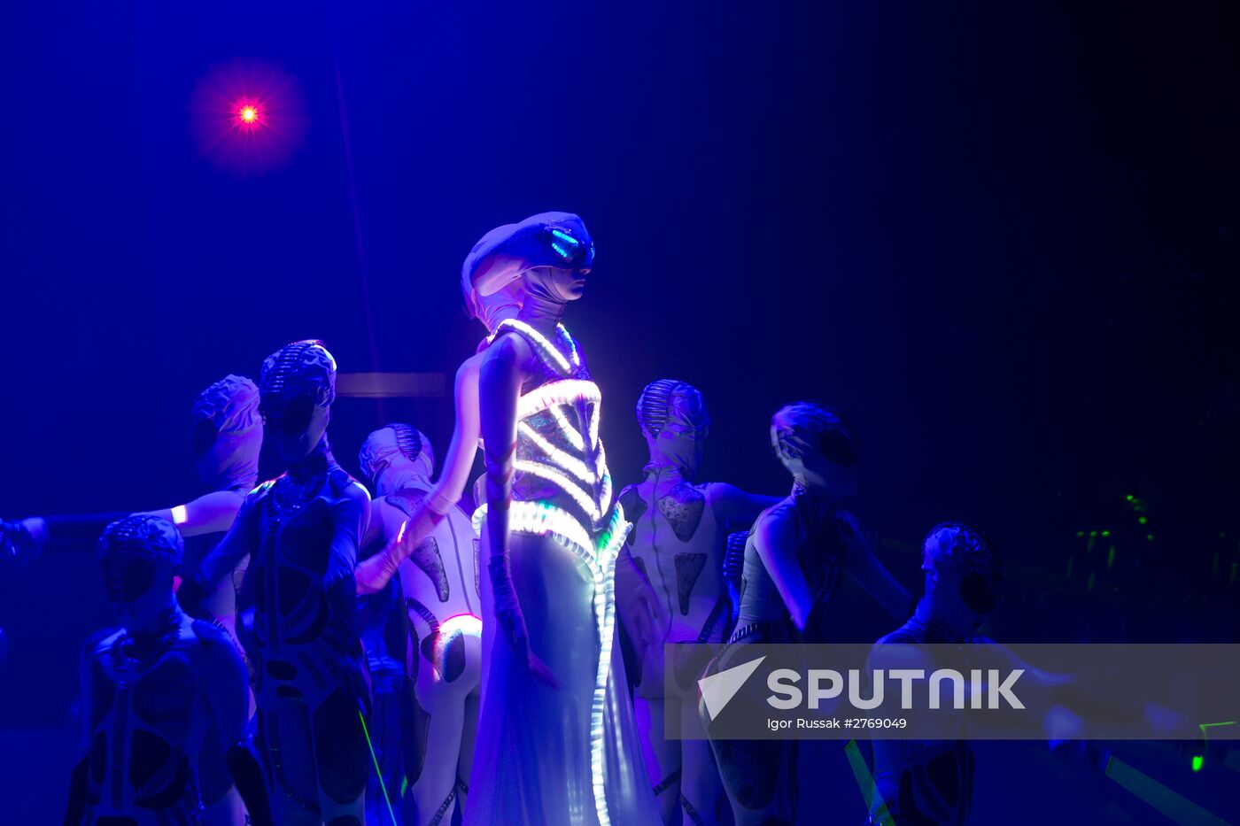 "UFO: Circus from another Planet" circus show in St. Petersburg