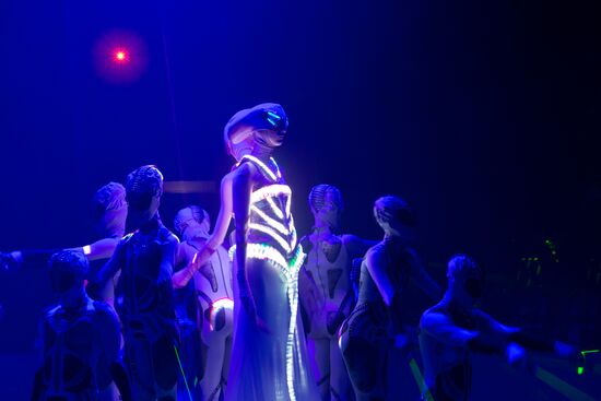 "UFO: Circus from another Planet" circus show in St. Petersburg