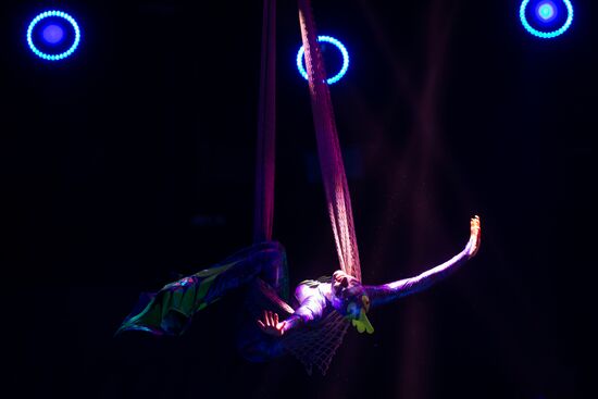 "UFO: Circus from another Planet" circus show in St. Petersburg