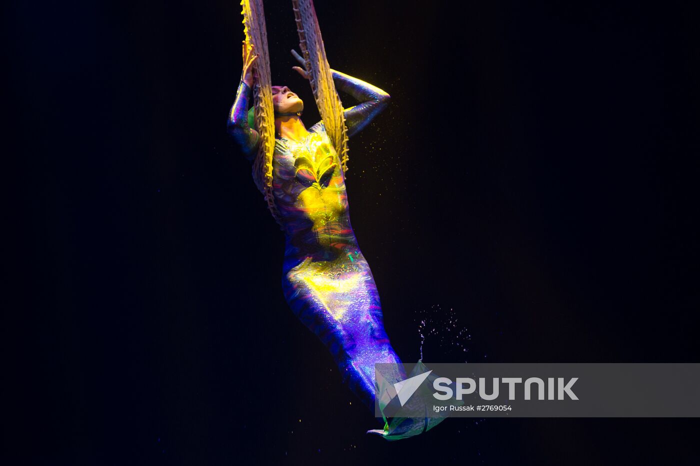 "UFO: Circus from another Planet" circus show in St. Petersburg