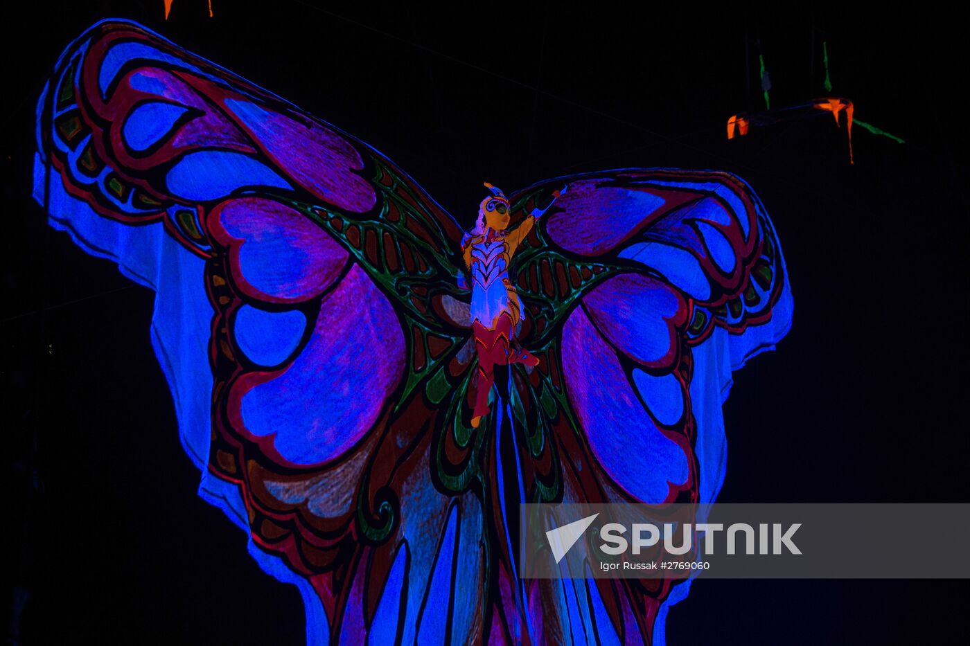 'UFO. A Circus from Another Planet' show performed in St. Petersburg