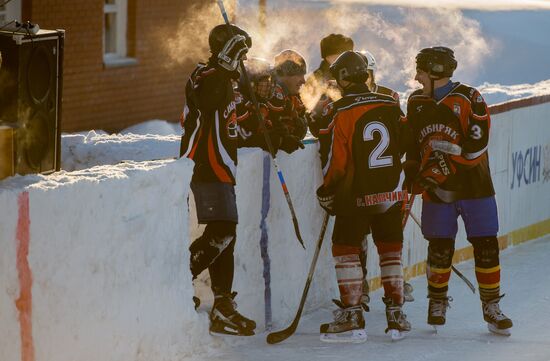 Hockey match in Omsk prison